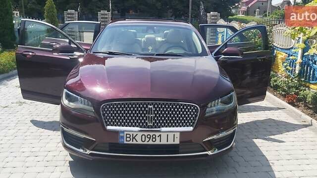 Красный Линкольн МКЗ, объемом двигателя 2 л и пробегом 137 тыс. км за 14850 $, фото 1 на Automoto.ua