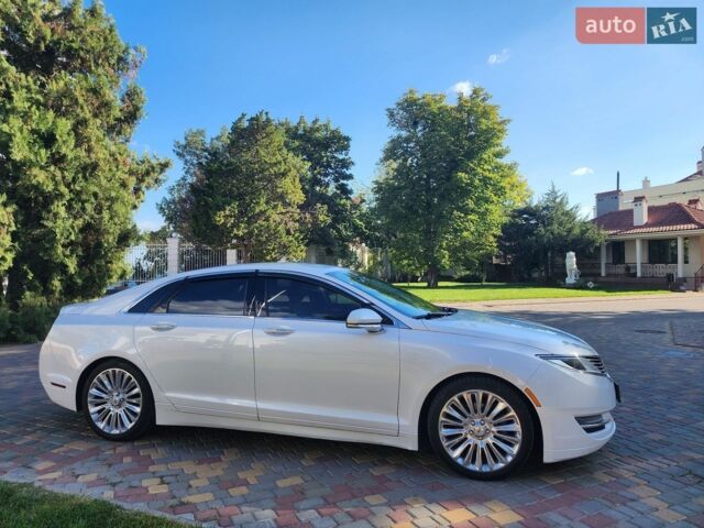 Лінкольн MKZ, об'ємом двигуна 2 л та пробігом 246 тис. км за 10500 $, фото 1 на Automoto.ua