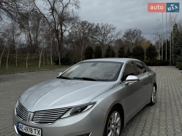 Серый Линкольн МКЗ, объемом двигателя 2 л и пробегом 159 тыс. км за 11500 $, фото 1 на Automoto.ua