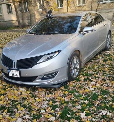 Сірий Лінкольн MKZ, об'ємом двигуна 2 л та пробігом 215 тис. км за 12500 $, фото 1 на Automoto.ua