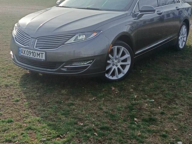 Сірий Лінкольн MKZ, об'ємом двигуна 2 л та пробігом 323 тис. км за 12900 $, фото 1 на Automoto.ua