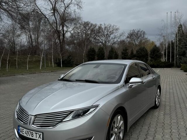 Сірий Лінкольн MKZ, об'ємом двигуна 2 л та пробігом 159 тис. км за 10500 $, фото 1 на Automoto.ua