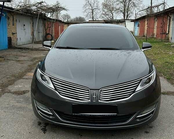 Серый Линкольн МКЗ, объемом двигателя 2 л и пробегом 200 тыс. км за 10500 $, фото 1 на Automoto.ua