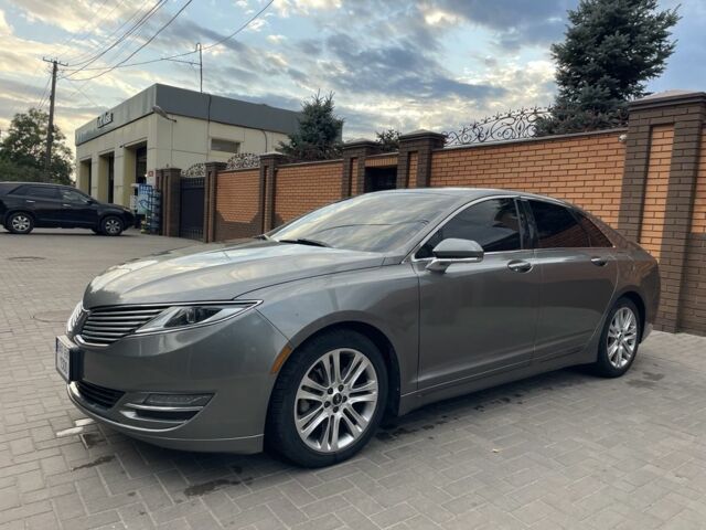 Сірий Лінкольн MKZ, об'ємом двигуна 2 л та пробігом 176 тис. км за 9473 $, фото 1 на Automoto.ua