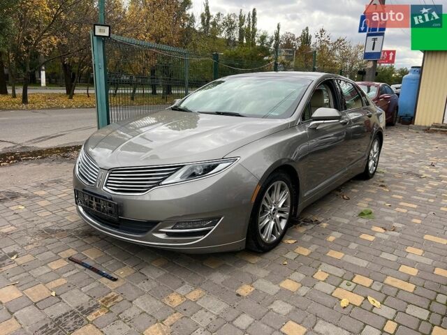 Сірий Лінкольн MKZ, об'ємом двигуна 2 л та пробігом 195 тис. км за 11499 $, фото 1 на Automoto.ua
