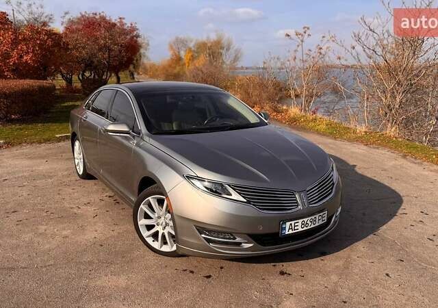 Серый Линкольн МКЗ, объемом двигателя 2 л и пробегом 82 тыс. км за 14500 $, фото 1 на Automoto.ua