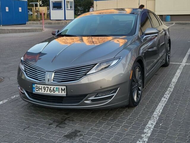 Сірий Лінкольн MKZ, об'ємом двигуна 2 л та пробігом 197 тис. км за 11000 $, фото 1 на Automoto.ua