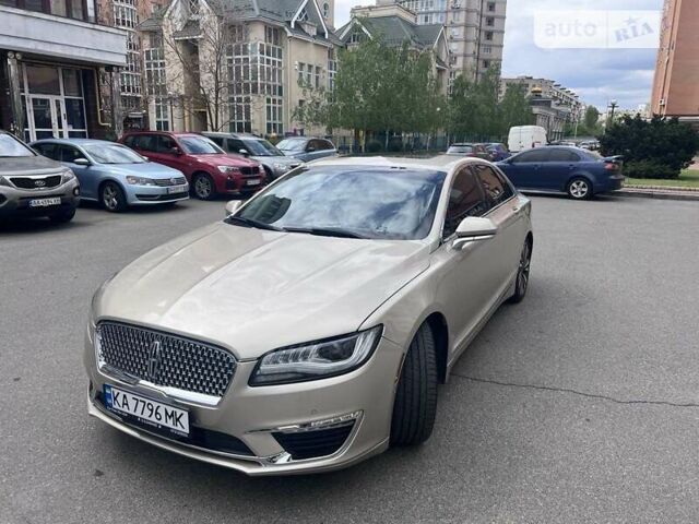 Сірий Лінкольн MKZ, об'ємом двигуна 2 л та пробігом 203 тис. км за 15500 $, фото 1 на Automoto.ua