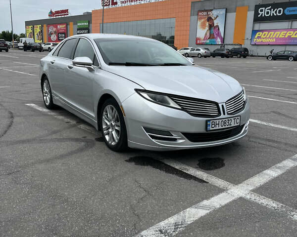 Серый Линкольн МКЗ, объемом двигателя 2 л и пробегом 156 тыс. км за 14500 $, фото 1 на Automoto.ua