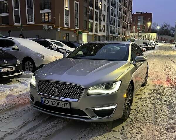 Сірий Лінкольн MKZ, об'ємом двигуна 2 л та пробігом 51 тис. км за 14300 $, фото 1 на Automoto.ua