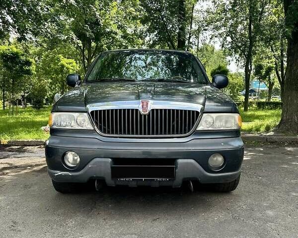 Синій Лінкольн Navigator, об'ємом двигуна 5.4 л та пробігом 500 тис. км за 5700 $, фото 1 на Automoto.ua
