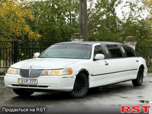 Лінкольн Town Car, об'ємом двигуна 4.6 л та пробігом 150 тис. км за 1850 $, фото 1 на Automoto.ua