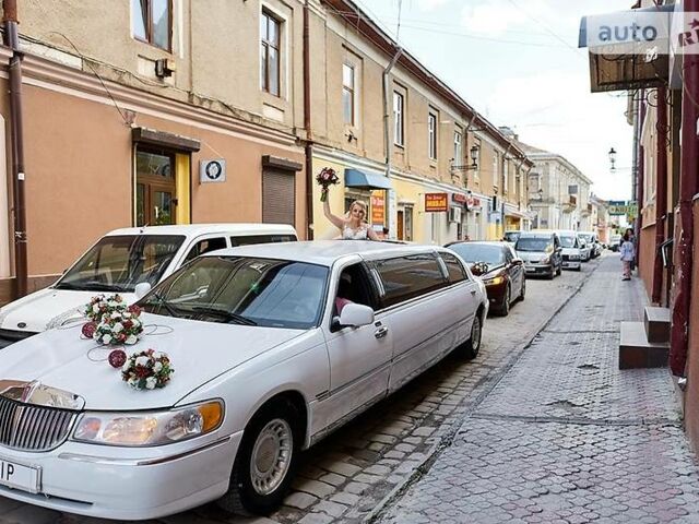 Лінкольн Town Car, об'ємом двигуна 4.6 л та пробігом 292 тис. км за 19000 $, фото 1 на Automoto.ua