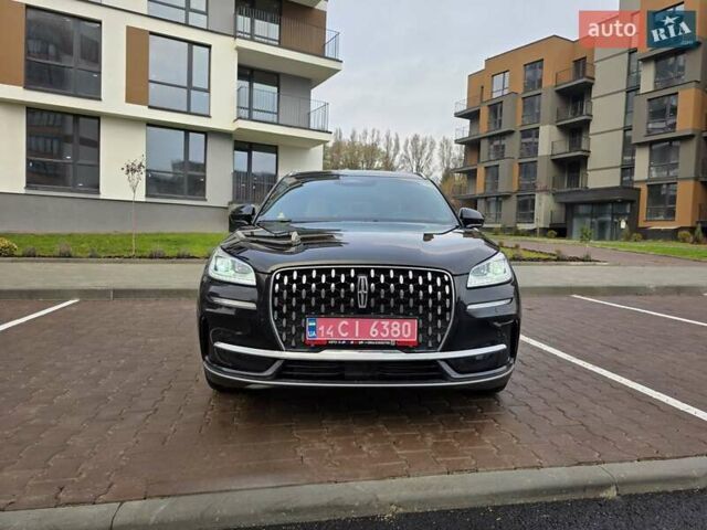 Черный Линкольн Corsair, объемом двигателя 2 л и пробегом 34 тыс. км за 30500 $, фото 1 на Automoto.ua