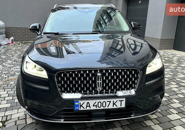 Серый Линкольн Corsair, объемом двигателя 2.29 л и пробегом 95 тыс. км за 25700 $, фото 1 на Automoto.ua