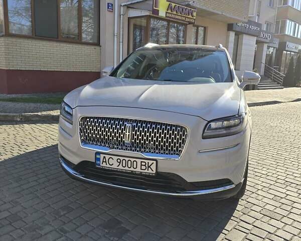 Белый Линкольн Nautilus, объемом двигателя 2 л и пробегом 28 тыс. км за 35500 $, фото 1 на Automoto.ua