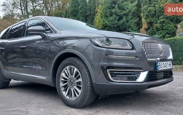 Серый Линкольн Nautilus, объемом двигателя 2 л и пробегом 33 тыс. км за 21700 $, фото 1 на Automoto.ua