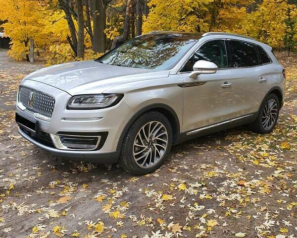 Серый Линкольн Nautilus, объемом двигателя 2 л и пробегом 43 тыс. км за 25700 $, фото 1 на Automoto.ua