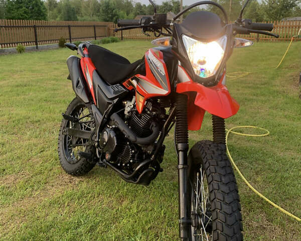 Красный Лонкин LX 200-GY3, объемом двигателя 0.2 л и пробегом 3 тыс. км за 1200 $, фото 1 на Automoto.ua