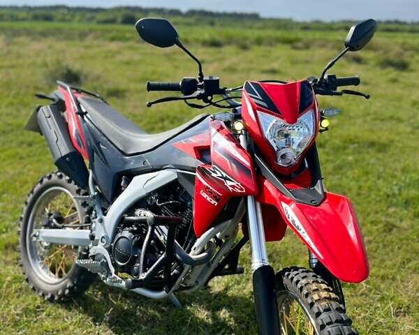 Красный Лонкин LX 250GY-3, объемом двигателя 0.25 л и пробегом 10 тыс. км за 1650 $, фото 1 на Automoto.ua