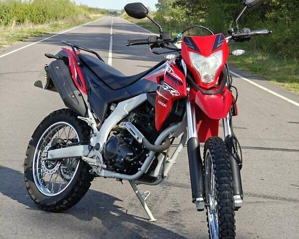 Красный Лонкин LX 250GY-3, объемом двигателя 0.25 л и пробегом 20 тыс. км за 1450 $, фото 1 на Automoto.ua