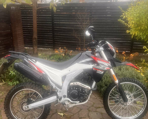 Лонкин LX 250GY-3, объемом двигателя 0.25 л и пробегом 1 тыс. км за 1800 $, фото 1 на Automoto.ua
