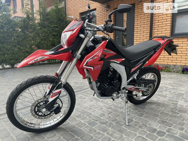 Лонкин LX 250GY-3, объемом двигателя 0.25 л и пробегом 18 тыс. км за 1400 $, фото 1 на Automoto.ua