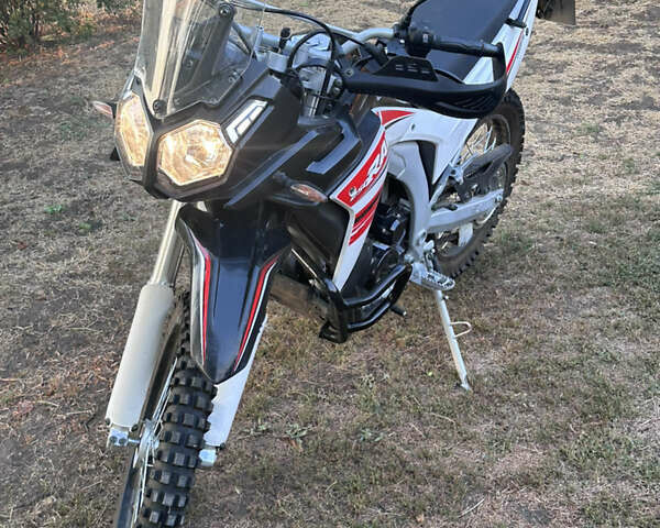 Черный Лонкин LX 250GY-3G, объемом двигателя 0 л и пробегом 1 тыс. км за 1800 $, фото 1 на Automoto.ua