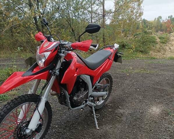 Червоний Лонкін LX 250GY-3G, об'ємом двигуна 0.25 л та пробігом 6 тис. км за 2000 $, фото 1 на Automoto.ua