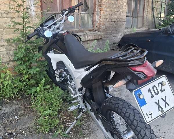 Черный Лонкин LX 300GY, объемом двигателя 0.3 л и пробегом 14 тыс. км за 1850 $, фото 1 на Automoto.ua