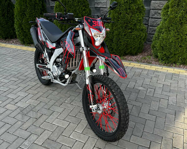 Красный Лонкин LX 300GY, объемом двигателя 0.3 л и пробегом 12 тыс. км за 2200 $, фото 1 на Automoto.ua