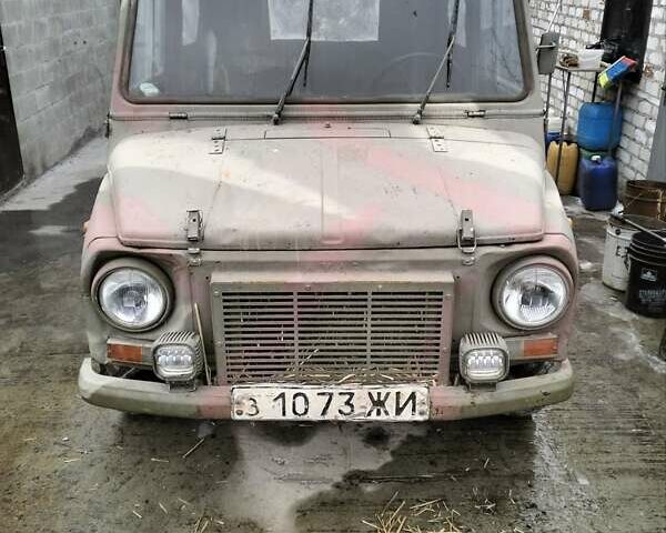 Коричневый ЛуАЗ 969 Волинь, объемом двигателя 1.9 л и пробегом 100 тыс. км за 1650 $, фото 1 на Automoto.ua