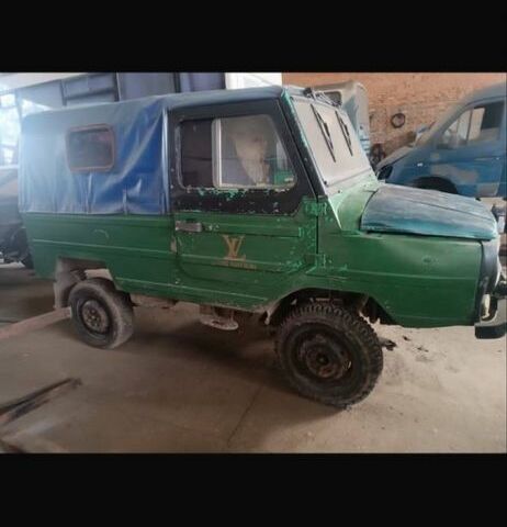 Зелений ЛуАЗ 969 Волинь, об'ємом двигуна 0 л та пробігом 100 тис. км за 1350 $, фото 1 на Automoto.ua