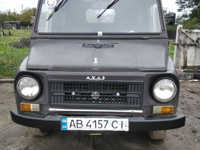 ЛуАЗ 969 Волинь 1990 у Вінниці на Automoto.ua Зелений ЛуАЗ 969 Волинь, об'ємом двигуна 1.2 л та пробігом 153 тис. км за 1100 $, фото 1 на Automoto.ua
