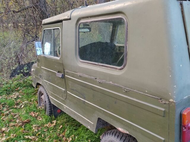 Зелений ЛуАЗ 969 Волинь, об'ємом двигуна 1.6 л та пробігом 300 тис. км за 1250 $, фото 1 на Automoto.ua