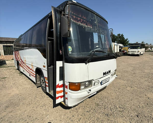 Белый МАН 11.230, объемом двигателя 6.7 л и пробегом 10 тыс. км за 7500 $, фото 1 на Automoto.ua