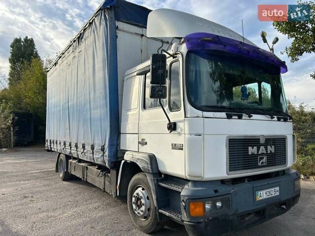 Белый МАН 14.264, объемом двигателя 6.87 л и пробегом 200 тыс. км за 9000 $, фото 1 на Automoto.ua