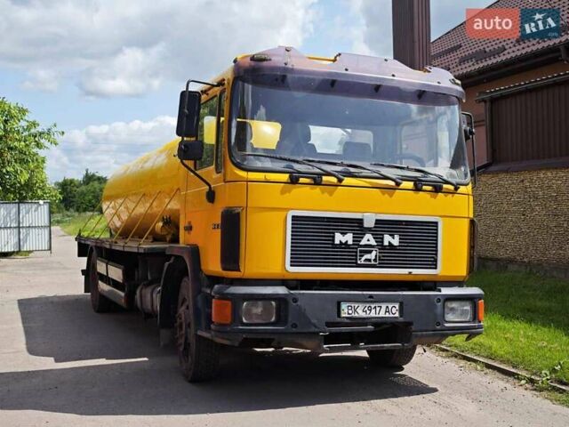Желтый МАН 14.280, объемом двигателя 0 л и пробегом 585 тыс. км за 15000 $, фото 1 на Automoto.ua