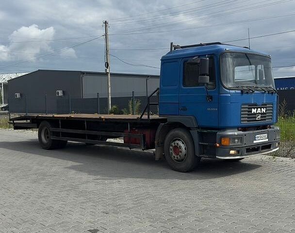 Синий МАН 18.225, объемом двигателя 6.9 л и пробегом 782 тыс. км за 21000 $, фото 1 на Automoto.ua