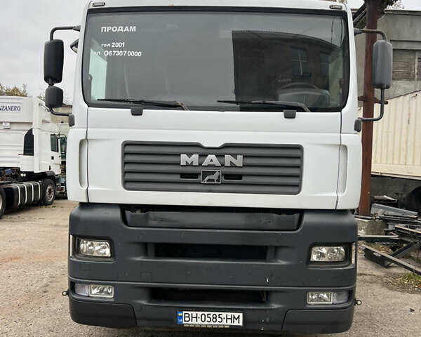 Белый МАН 26.410, объемом двигателя 11.97 л и пробегом 700 тыс. км за 11000 $, фото 1 на Automoto.ua