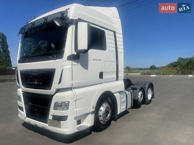 Белый МАН 26.440, объемом двигателя 12.4 л и пробегом 238 тыс. км за 35800 $, фото 1 на Automoto.ua