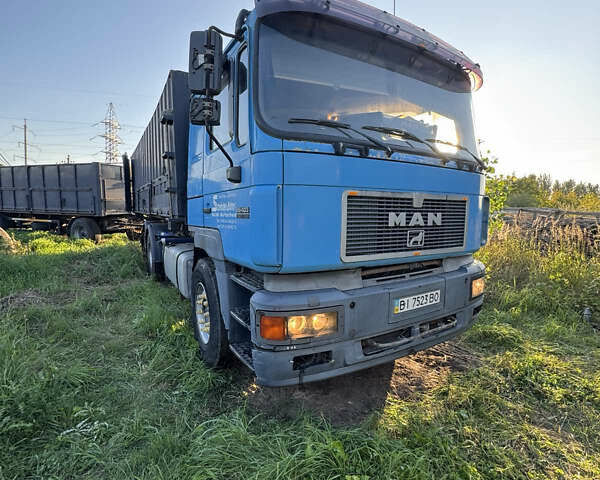 Синий МАН Ф 2000, объемом двигателя 12 л и пробегом 400 тыс. км за 13000 $, фото 1 на Automoto.ua