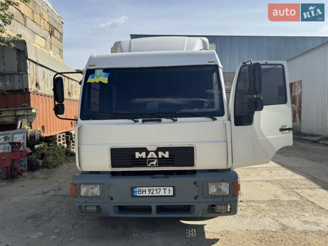 Белый МАН Л 2000, объемом двигателя 6.8 л и пробегом 395 тыс. км за 13500 $, фото 1 на Automoto.ua