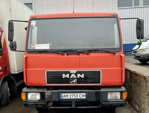 Красный МАН Л 2000, объемом двигателя 4.58 л и пробегом 804 тыс. км за 7150 $, фото 1 на Automoto.ua