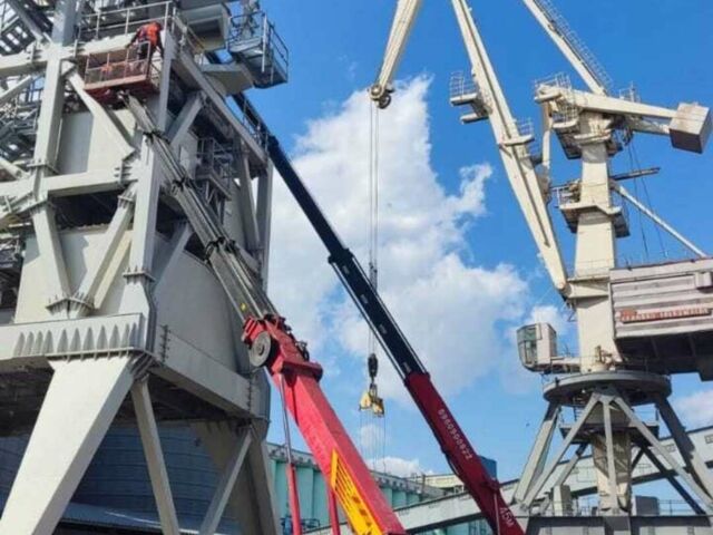 Синій МАН L 2000, об'ємом двигуна 4.5 л та пробігом 300 тис. км за 45000 $, фото 1 на Automoto.ua