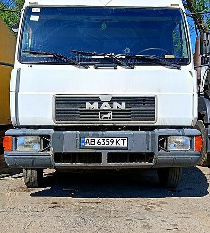 Белый МАН Л, объемом двигателя 4.6 л и пробегом 894 тыс. км за 12000 $, фото 1 на Automoto.ua
