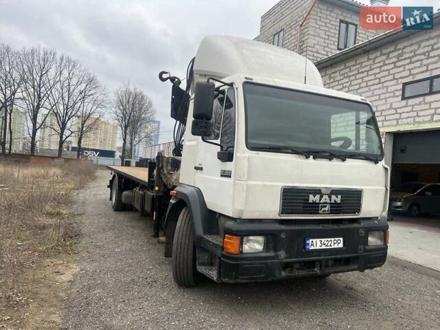 Белый МАН ЛЕ 18.220, объемом двигателя 0 л и пробегом 111 тыс. км за 22000 $, фото 1 на Automoto.ua