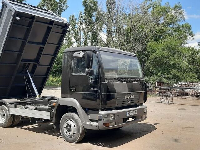 Черный МАН ЛE 8.150, объемом двигателя 4.6 л и пробегом 300 тыс. км за 23500 $, фото 1 на Automoto.ua