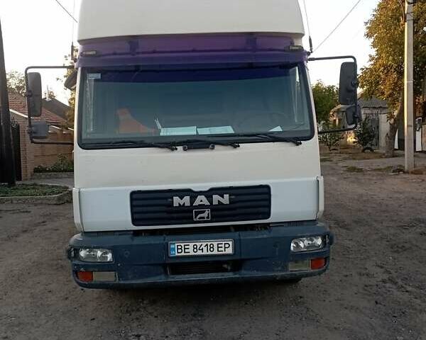 Білий МАН ЛЕ 8.220, об'ємом двигуна 6.9 л та пробігом 500 тис. км за 11300 $, фото 1 на Automoto.ua