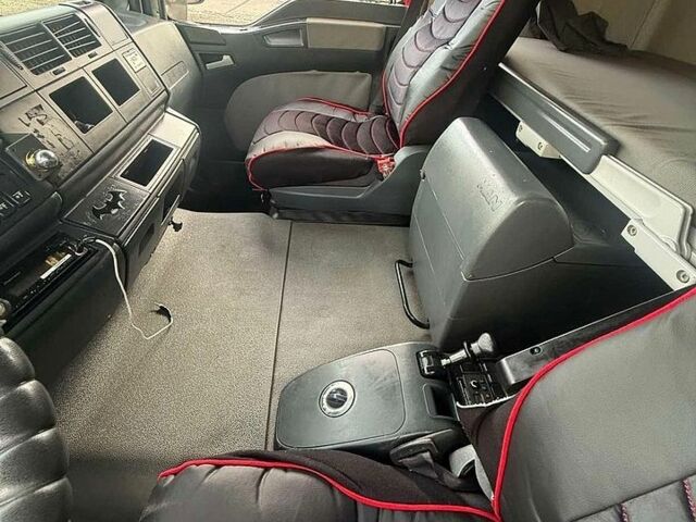 Белый МАН ТГА, объемом двигателя 0 л и пробегом 301 тыс. км за 33500 $, фото 1 на Automoto.ua